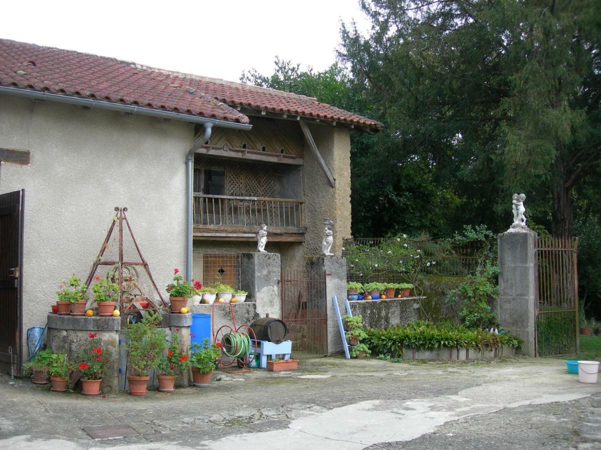Bed and Breakfast Sous La Glycine Miélan Exterior foto